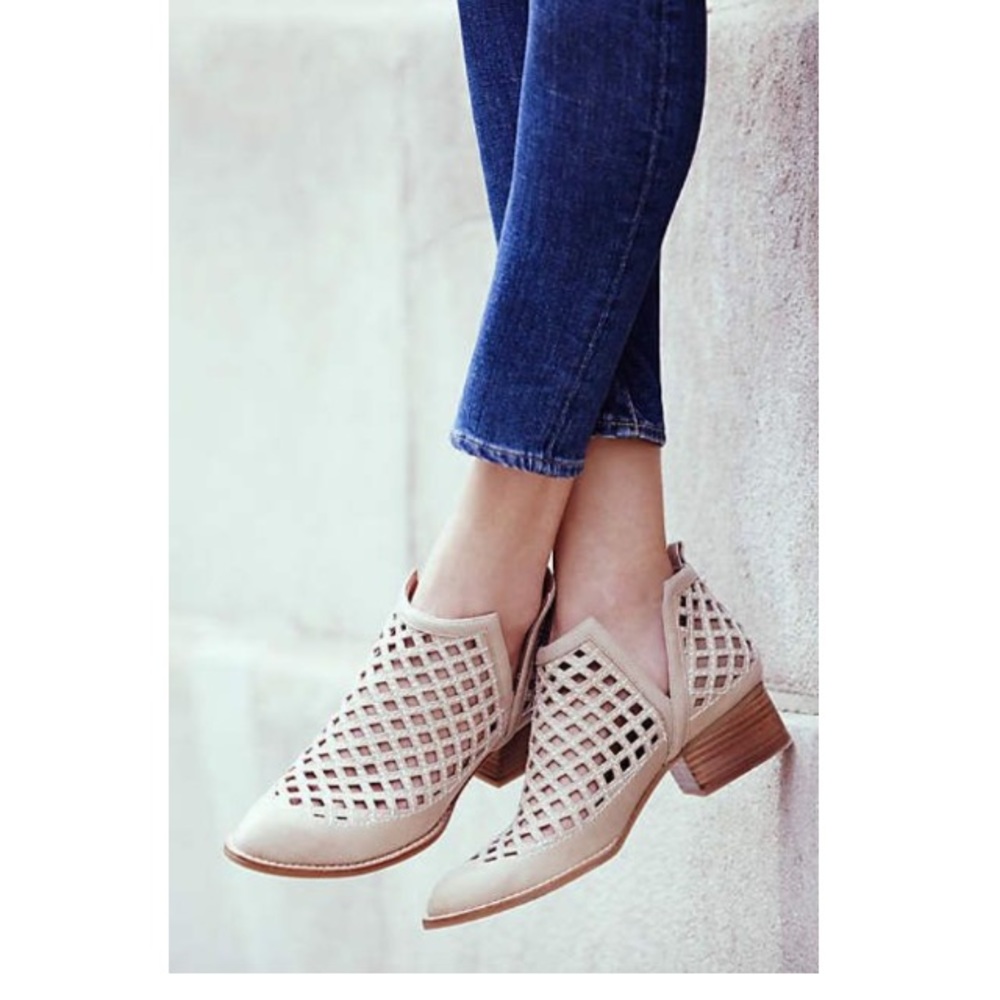 Jeffrey Campbell Taggart bootie